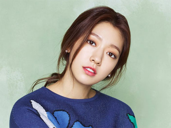 Park Shin Hye Donasi Bareng Fans untuk Bantu Anak Muda yang Membutuhkan