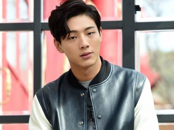 Intip Kerennya Ji Soo Jadi Pangeran Muda di Drama 'Scarlet Heart'