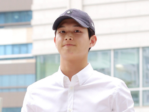 Netizen Ramai Kritik Penampilan 'Bahagia' Lee Seo Won di Sidang Perdana