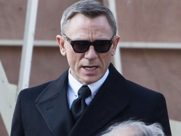 Daniel Craig Terlibat Kecelakaan Saat Syuting Spectre!