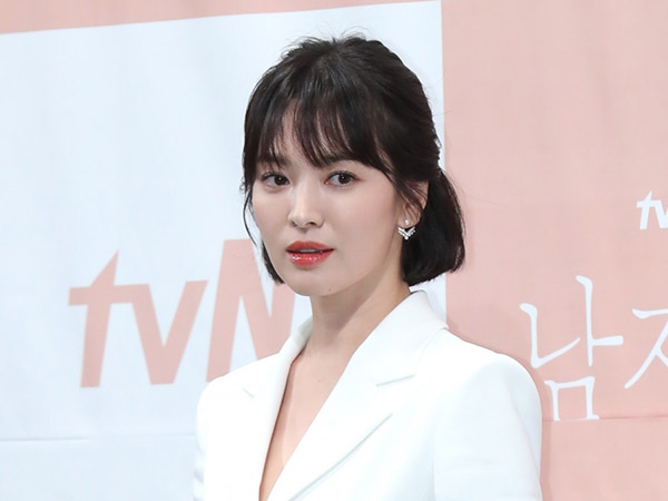 Hormati Sulli, Song Hye Kyo Batalkan Acara Publik Pertamanya di Korea