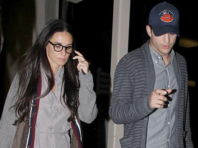 Ashton Kutcher dan Demi Moore Kembali Tampil Bersama