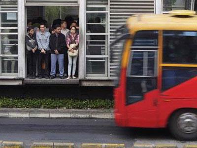 Tanggulangi Kepadatan, Jokowi akan Tambah 800 Armada Bus TransJakarta