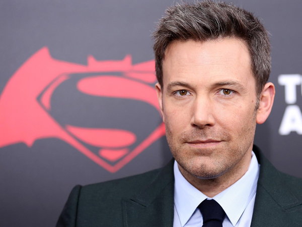 Sukses Hadapi Superman, Ben Affleck Duduki 3 Jabatan Sekaligus di Film Solo Batman!