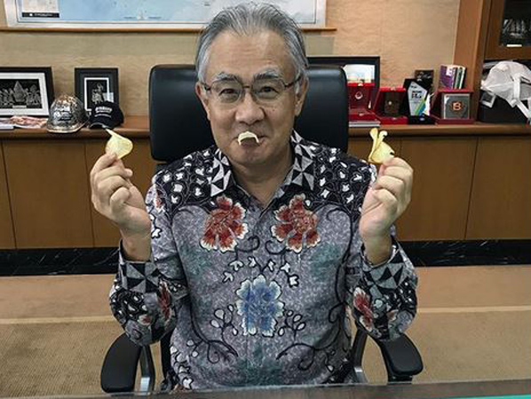 Cerita Dibalik Dubes Jepang yang Hobi Unggah Foto Makan dan Pose Lucu di Instagram