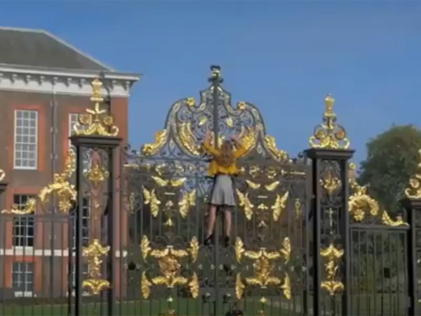 Panjat Pagar Istana Kensington Minta Dinikahi Pangeran Harry, Wanita Ini Ditangkap!