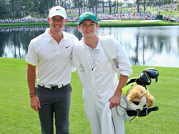 Ketika Niall Horan One Direction Jadi 'Caddy ' Pegolf Nomor Satu Dunia