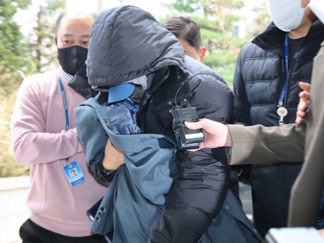 Manajer Tempat Hiburan yang Memeras Mendiang Lee Sun Kyun Dijatuhi Hukuman Penjara 3,5 Tahun