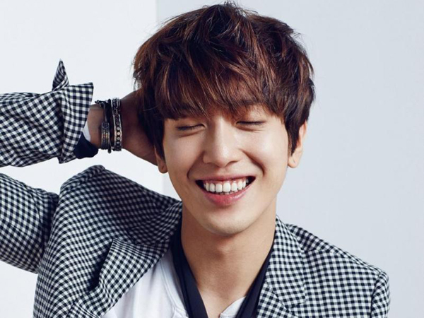 Wow, Yonghwa CNBLUE Jadi Artis Non-Tiongkok Pertama Yang Ikut Promosikan Kegiatan Amal Cina!