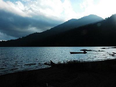 Liburan di Danau Vulkanik Tertinggi Indonesia