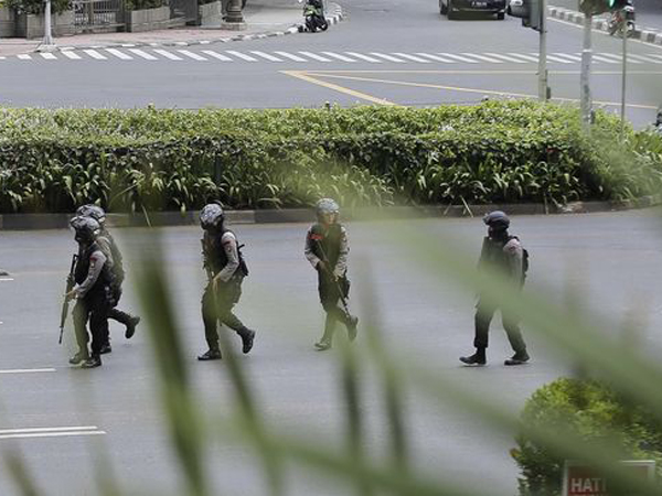 Pelaku Terekam CCTV, Kardus Diduga Berisi Bom Ditemukan di Dekat Bundaran HI