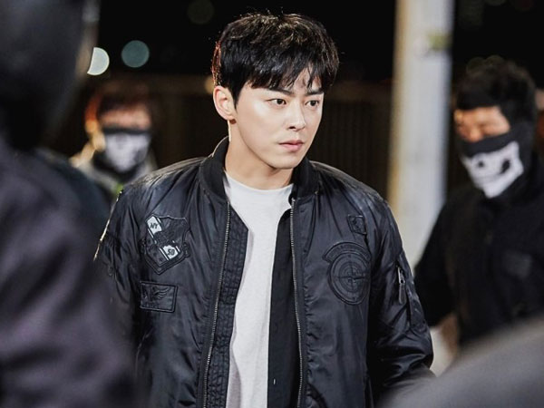 Banyak Adegan Action di 'Two Cops', Jo Jung Suk Tak Pakai Stuntman!
