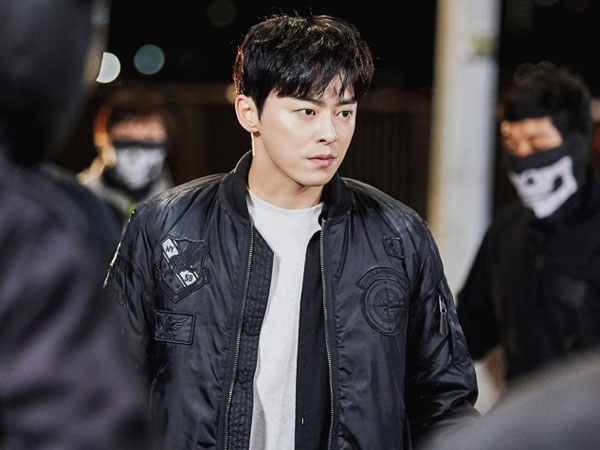 Banyak Adegan Action di 'Two Cops', Jo Jung Suk Tak Pakai Stuntman!