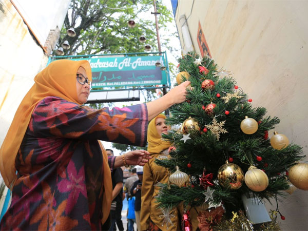 Sejuknya Perayaan Natal di 'Kampung Toleransi' Bandung