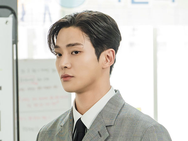 Rowoon SF9 Ungkap Alasan Menerima Peran Pengacara Terkutuk di Destined With You