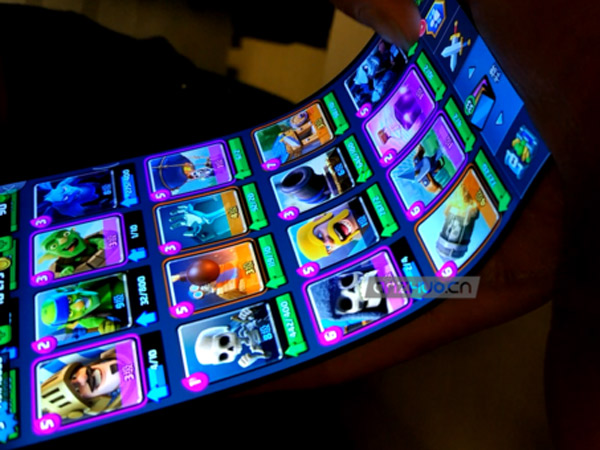 Susul LG dan Samsung, Xiaomi Mulai Kembangkan Teknologi Layar Lengkung