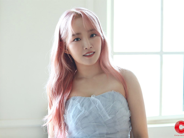 Younha Meraih 1st Win di Acara Musik Korea Setelah 15 Tahun