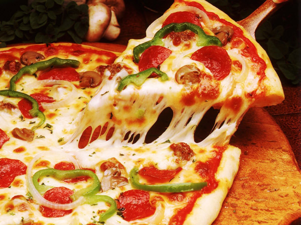 Ups! Ternyata Ini Cara Makan Pizza yang Benar