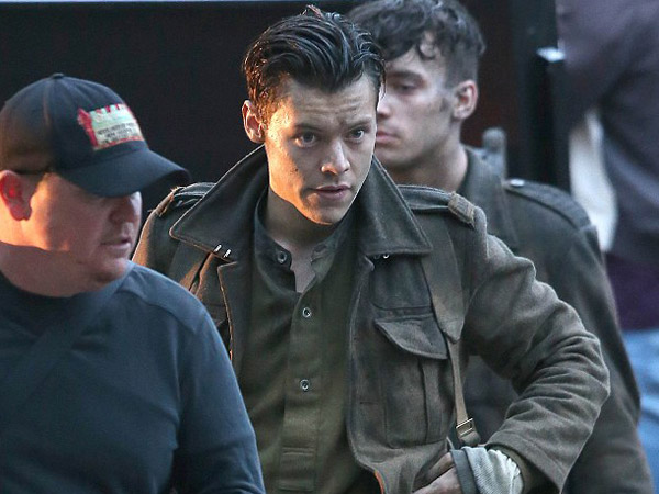 Alasan Film Debut Harry Styles Berada di Puncak Pembicaraan Media Sosial