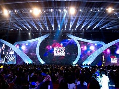 MAMA 2013, Kesuksesan Kolaborasi Artis Kpop dan Musisi Dunia