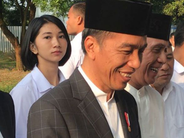 Aksi Ambar, Pengawal Wanita Jokowi yang Sigap dan Sekejap Jadi Viral