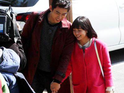 Taecyeon 2PM & Gui Gui Bermesraan di Pulau Jeju