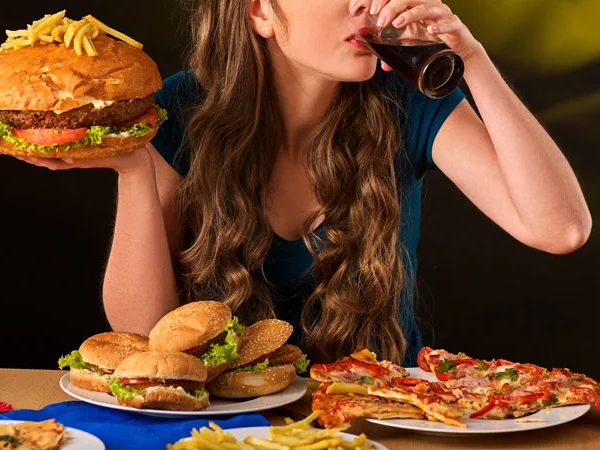 Tidak Hanya Disebabkan Oleh Pola Makan, Binge Eating Dapat Terjadi Karena Keturunan