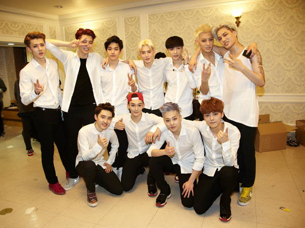 EXO Akan Tampil di Program Musik Minggu Ini dengan Formasi 11 Member