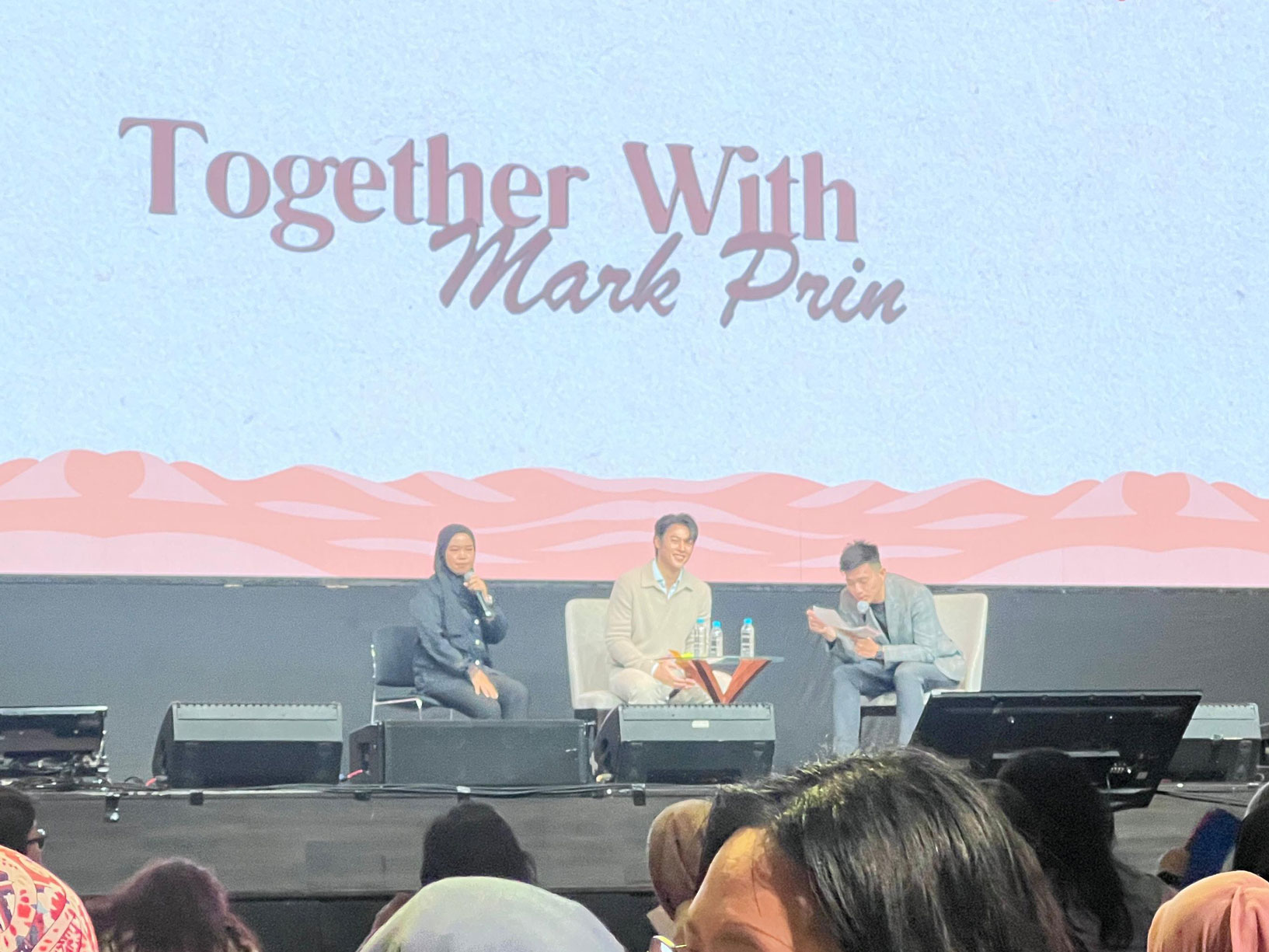 So Sweet! Mark Prin Hangatkan Malam Minggu di Fan-Meeting Indonesia Pertamanya!