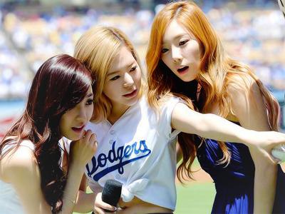 Foto: Modisnya Taeyeon, Tiffany, dan Sunny di Los Angeles!