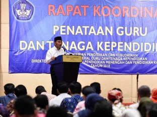 Disamakan Seperti PNS, Guru Akan Bekerja 8 Jam Selama 5 Hari