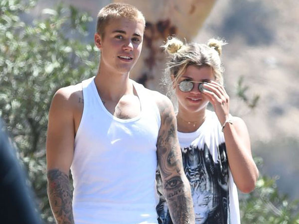 Pastikan Baik-baik Saja, Justin Bieber Kembali Bersama Sofia Richie