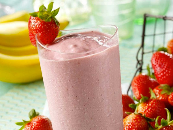 Coba Buat Smoothies Strawbanana untuk Segarkan Harimu Yuk