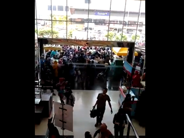 Bikin Malu? Netizen Ramai-ramai Kecam Keramaian 'PSBB' di Mall CBD Ciledug