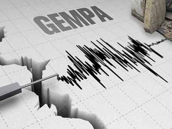 Malang Terkena Gempa 5.2 Skala Richter