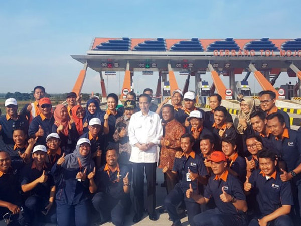 Mengintip Tol Mojokerto-Jombang yang Diresmikan Jokowi Setelah 20 Tahun Terbengkalai