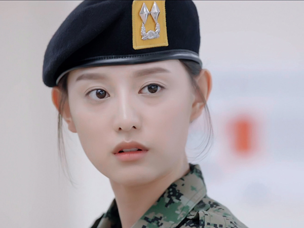 Kim Ji Won Akui Banyak Belajar dari Para Aktor Senior di 'Descendants of the Sun'