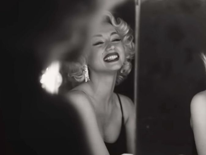Potret Ana De Armas sebagai Marilyn Monroe di Trailer Blonde
