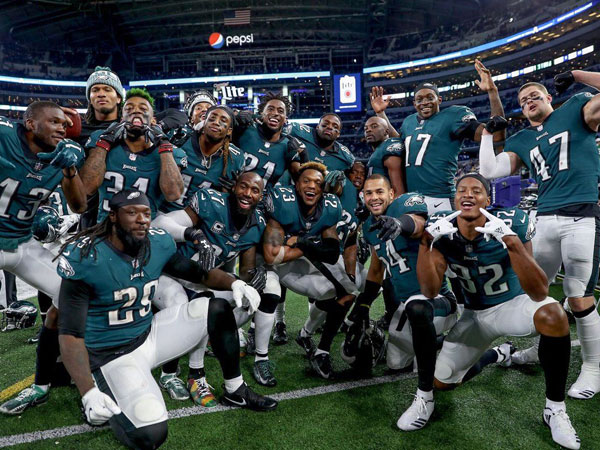 Philadelphia Eagles Menang di NFL Superbowl 2018, Ini Respon Para Selebriti Hollywood!