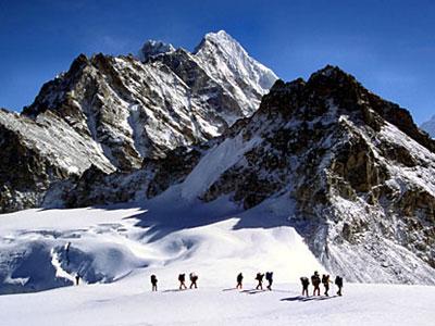 Nepal Ingin Bikin Tangga Hingga Puncak Everest