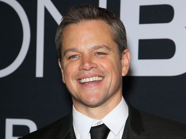 Diam-Diam, Ternyata Matt Damon Kunjungi Indonesia Untuk Kegiatan Sosial!