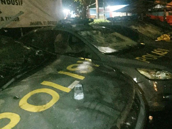 Dugaan Motif Penyerang Polsek Ciracas yang Hancurkan Beberapa Mobil Polisi
