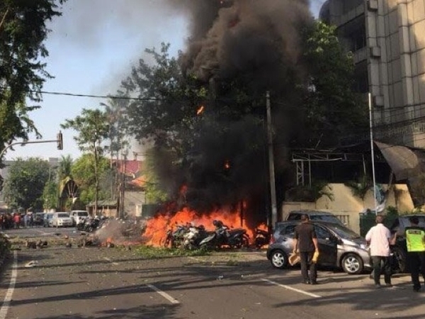 Terjadi di Tiga Gereja, Begini Cerita Mencekam di Serangan Bom Bunuh Diri Surabaya