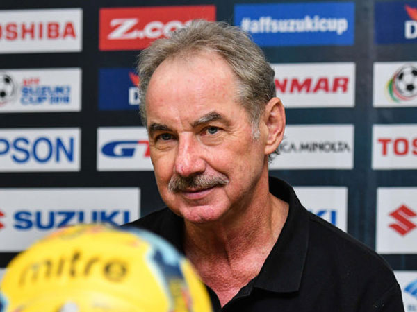 Pelatih Alfred Riedl Akan Pensiun Setelah Tangani Timnas Indonesia