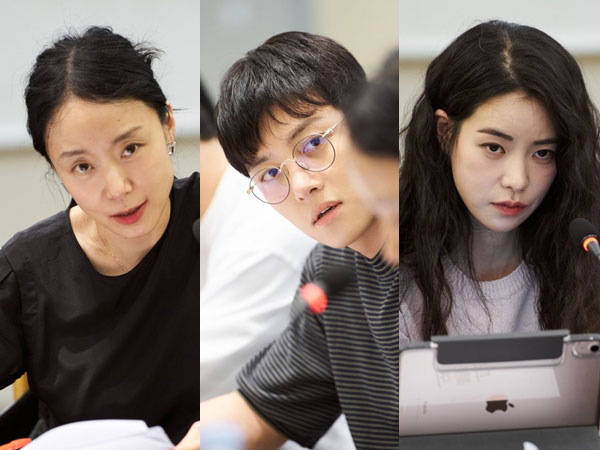 Diskusi Naskah Film Revolver Menegangkan Bersama Jeon Do Yeon, Lim Ji Yeon dan Ji Chang Wook
