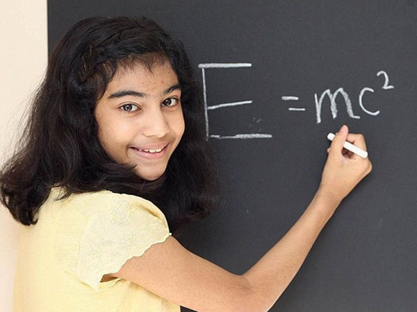 Gadis 12 Tahun Ini Lebih Cerdas dari Einstein dan Hawking?