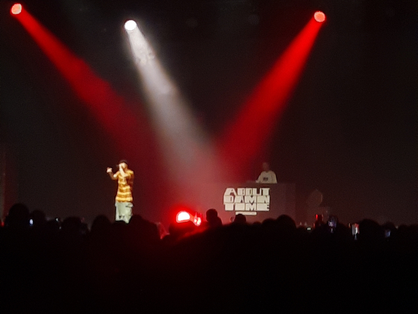 Konser di Jakarta, Rapper pH-1 Sebut Fans Indonesia Sopan-sopan