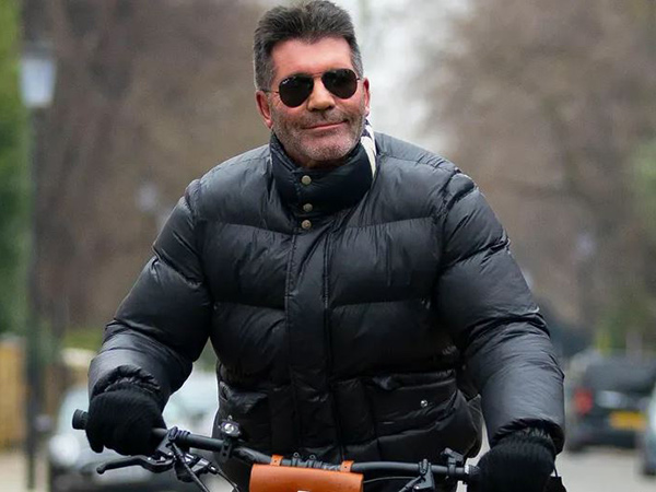 Simon Cowell Kecelakaan Sepeda Lagi, Alami Patah Lengan