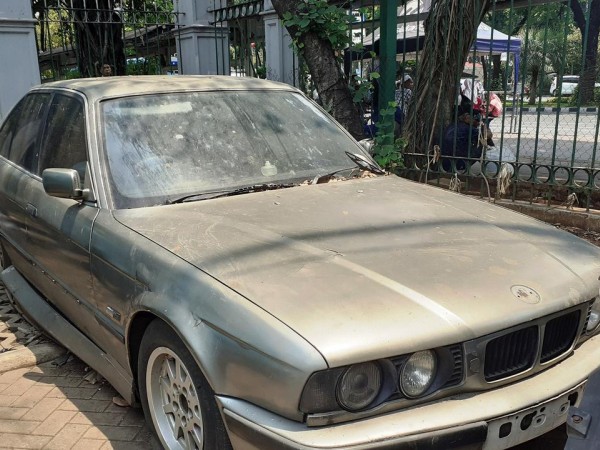 Nasib Mobil BMW Tak Bertuan Yang Terparkir di Monas Selama 4 Tahun