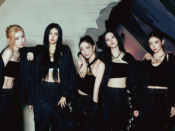 ITZY Kembali Full Team dengan 'GOLD'